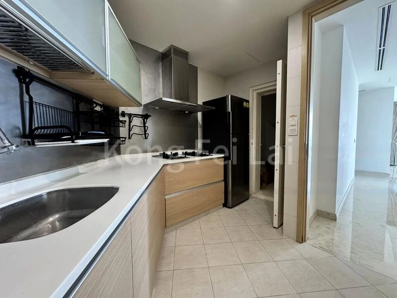 3 Bed Condo for Rent in  The Azure - Image 15