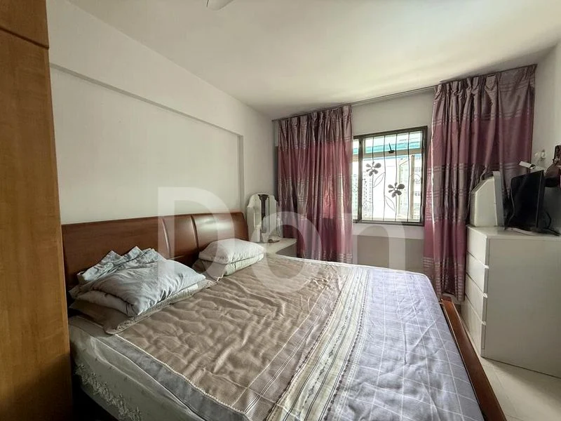 5 Room (5I) HDB for Sale in 105D Edgefield Plains - Image 5