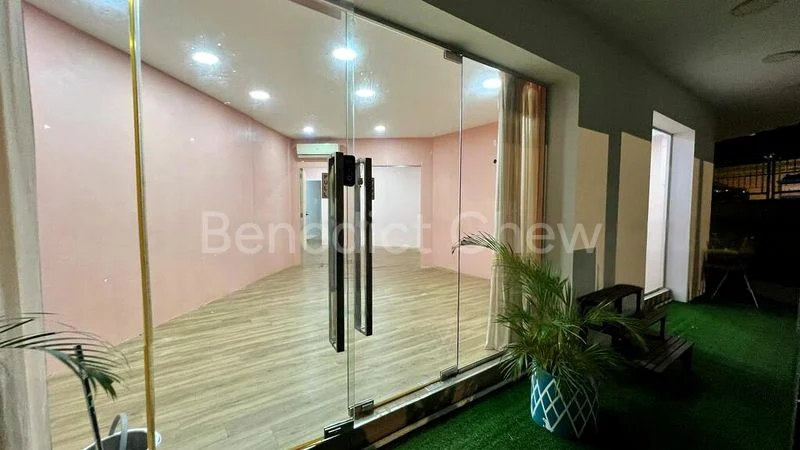 3 Bed Shophouse (Landed) for Rent in  Jalan Senang - Image 7