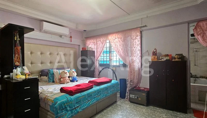 5 Room (5A) HDB for Sale in  302 Hougang Avenue 5 - Image 9