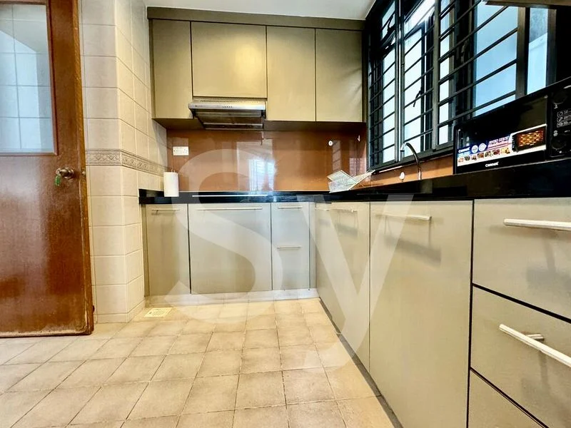 3 Bed Condo for Sale in  Regentville - Image 5