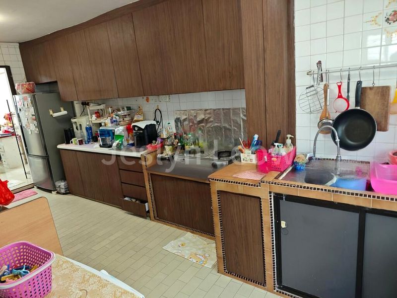 3 Room (3NG) HDB for Sale in  466 Ang Mo Kio Avenue 10 - Image 3