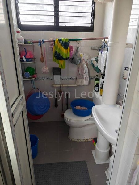 3 Room (3NG) HDB for Sale in  466 Ang Mo Kio Avenue 10 - Image 4
