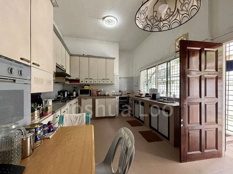 8 Bed Bungalow (Landed) for Sale in  South Buona Vista Road - Image 1