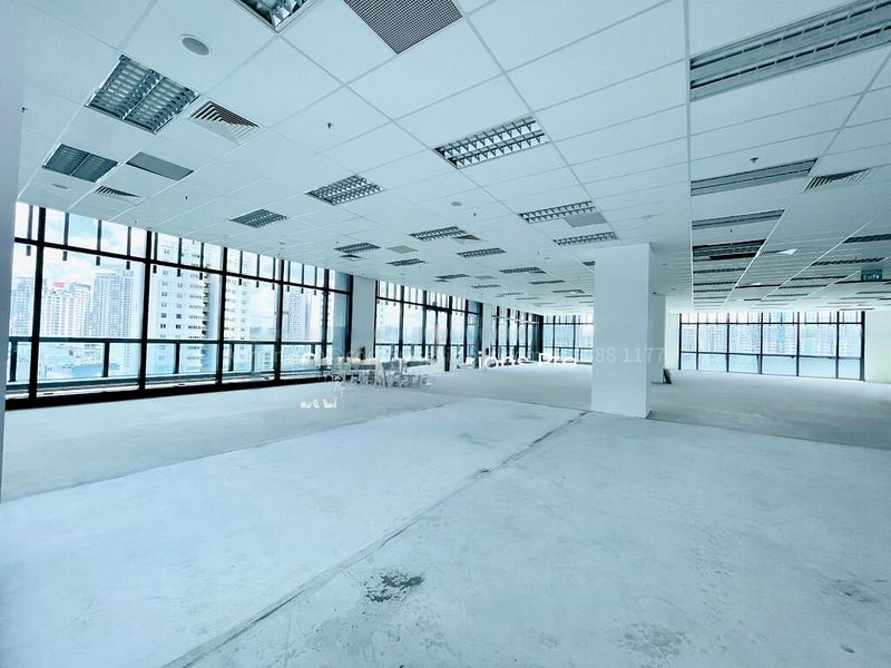 Light Industrial (B1) for Rent: GLOBAL HQ BUSINESS SPACE; a HOTEL-STYLE RECEPTION HALL, with a full glass facade outside City. GRD FLR option. - Image 4