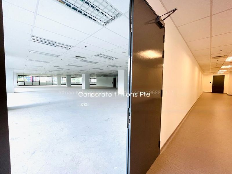 Light Industrial (B1) for Rent: GLOBAL HQ BUSINESS SPACE; a HOTEL-STYLE RECEPTION HALL, with a full glass facade outside City. GRD FLR option. - Image 3