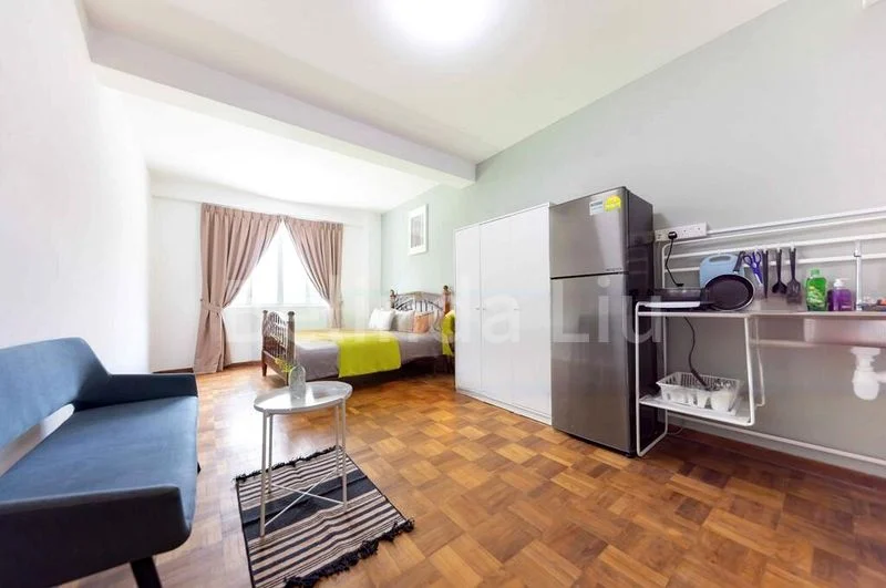 Room (Landed) for Rent in  Everitt Green - Image 1