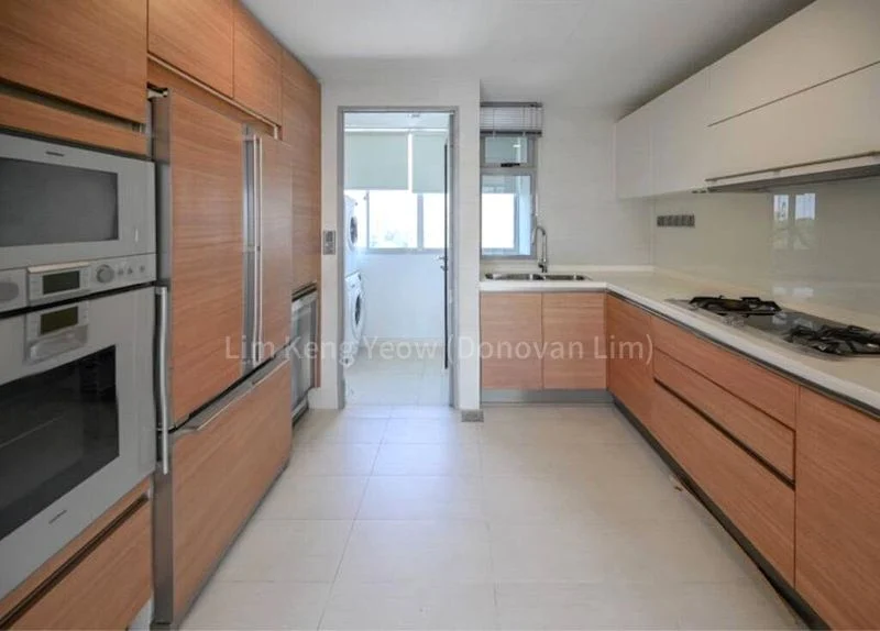 3 Bed Condo for Rent in  Suites @ Cairnhill - Image 7