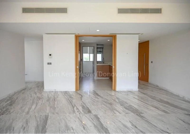 3 Bed Condo for Rent in  Suites @ Cairnhill - Image 8