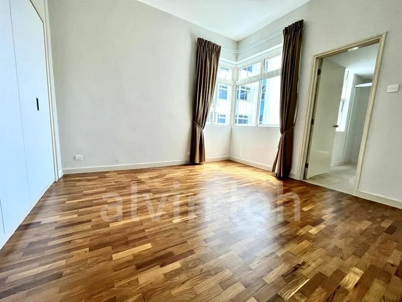 3 Bed Condo for Rent in  The Waterside - Image 7