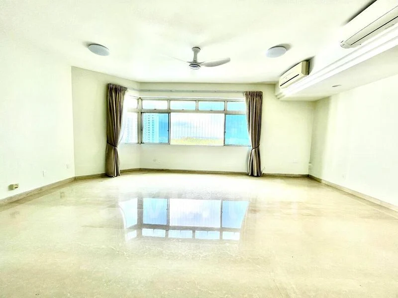 3 Bed Condo for Rent in  The Waterside - Image 11