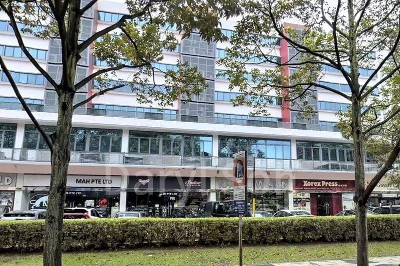 Light Industrial (B1) for Sale: Zervex, 1,500 Sq Ft Workshop on Station Road - Image 2