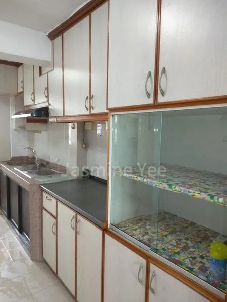 3 Room (3I) HDB for Rent in  30 Marine Crescent - Image 5