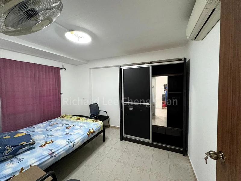 3 Room (3I) HDB for Rent in  623 Hougang Avenue 8 - Image 4