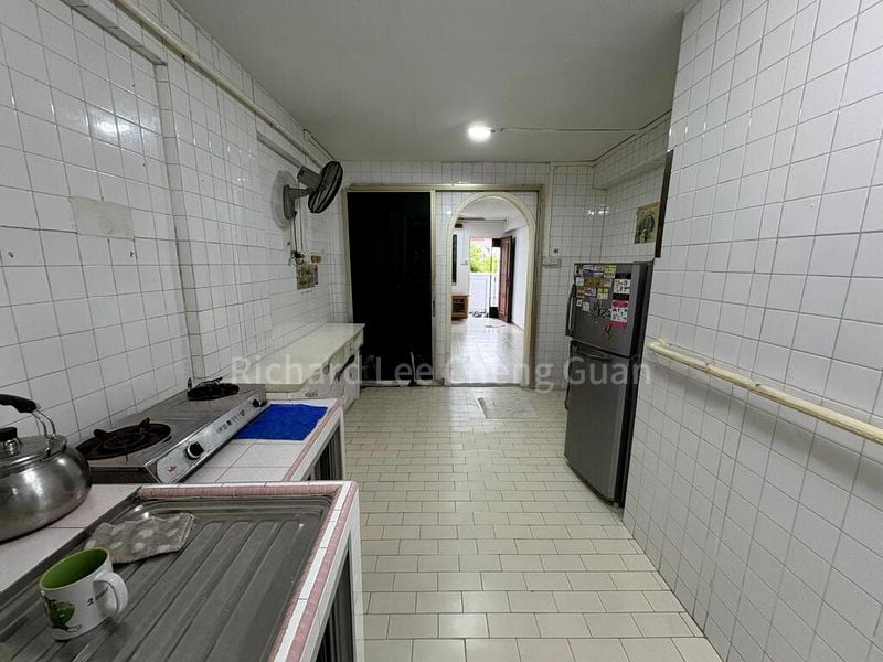 3 Room (3I) HDB for Rent in  623 Hougang Avenue 8 - Image 2