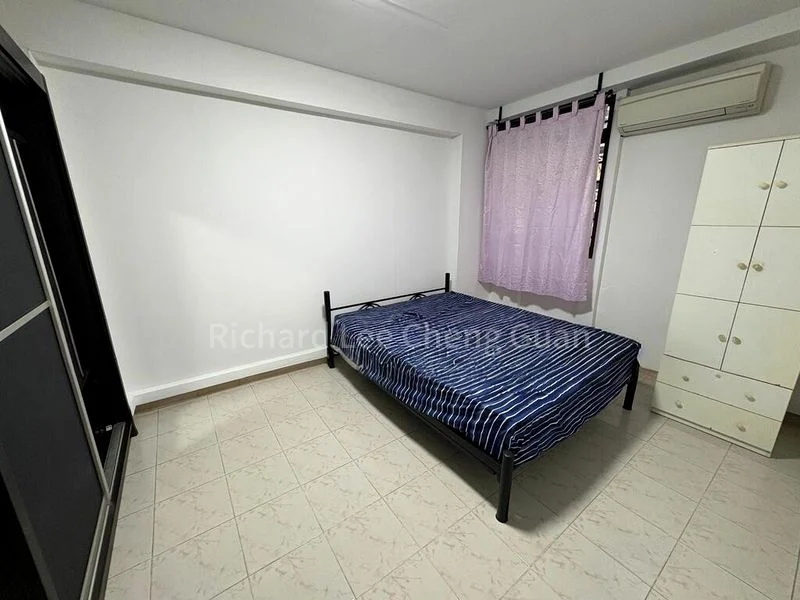 3 Room (3I) HDB for Rent in  623 Hougang Avenue 8 - Image 5