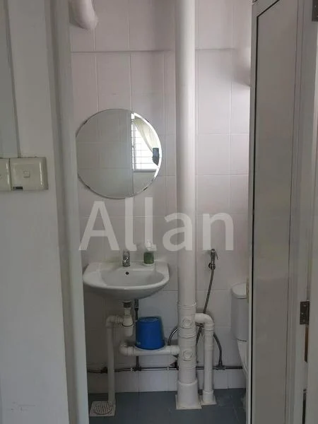5 Room (5I) HDB for Sale in  431 Ang Mo Kio Avenue 10 - Image 8