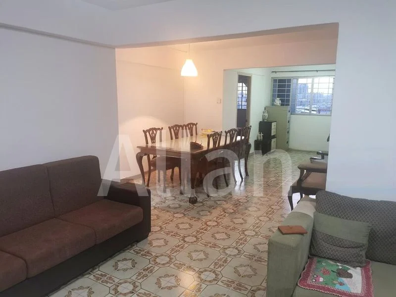 5 Room (5I) HDB for Sale in  431 Ang Mo Kio Avenue 10 - Image 4