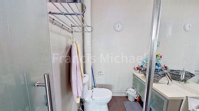 Maisonette HDB for Sale in  125 Tampines Street 11 - Image 7