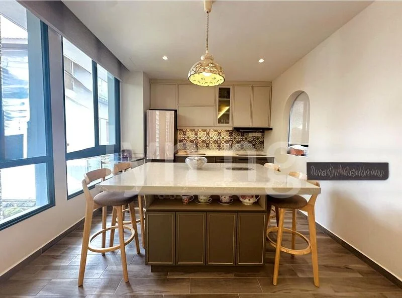 7 Bed Corner Terrace (Landed) for Sale in Teacher's Housing Estate - Image 8