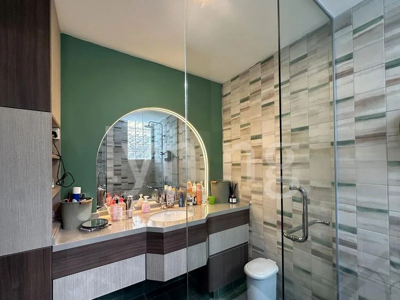 7 Bed Corner Terrace (Landed) for Sale in Teacher's Housing Estate - Image 7