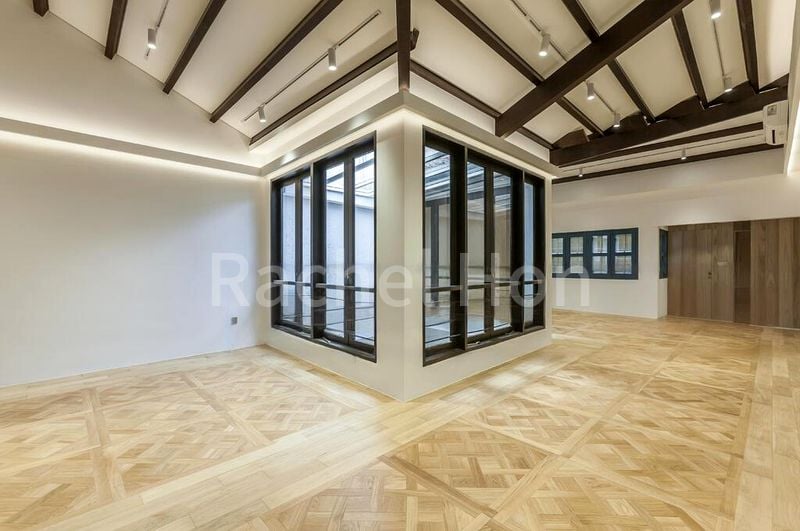 Shop / Shophouse for Sale: Mosque Street - Image 2