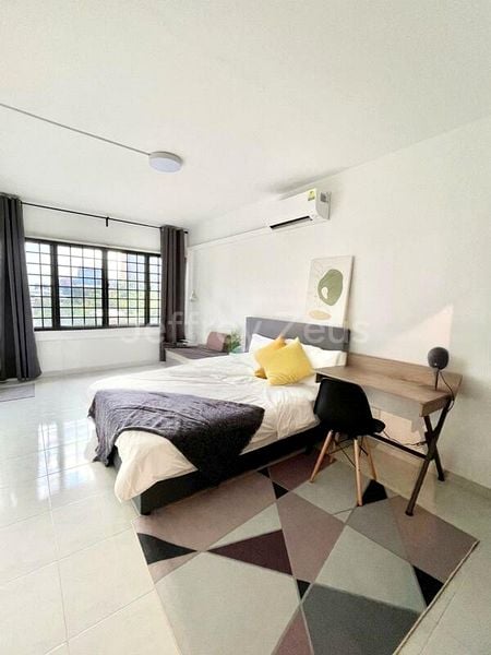 6 Bed Apartment (Condo) for Sale in  People's Park Complex - Image 7