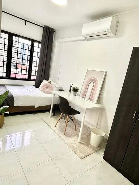 6 Bed Apartment (Condo) for Sale in  People's Park Complex - Image 3