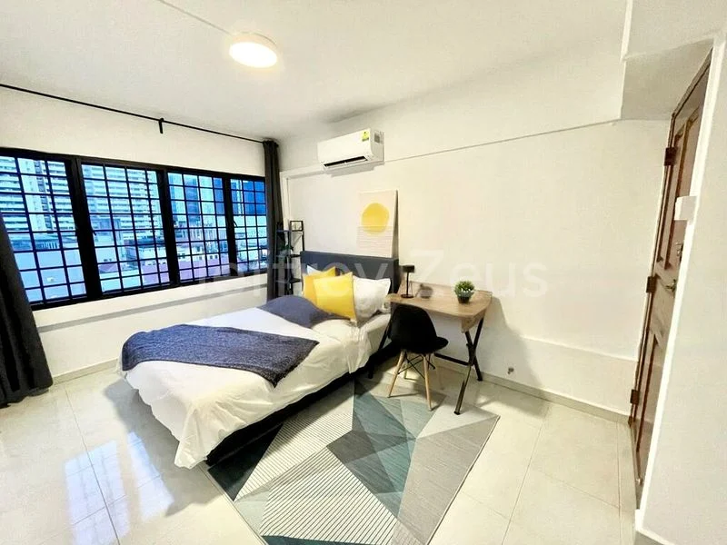 6 Bed Apartment (Condo) for Sale in  People's Park Complex - Image 5