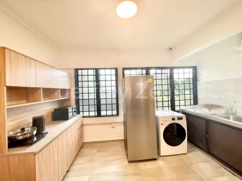 6 Bed Apartment (Condo) for Sale in  People's Park Complex - Image 12