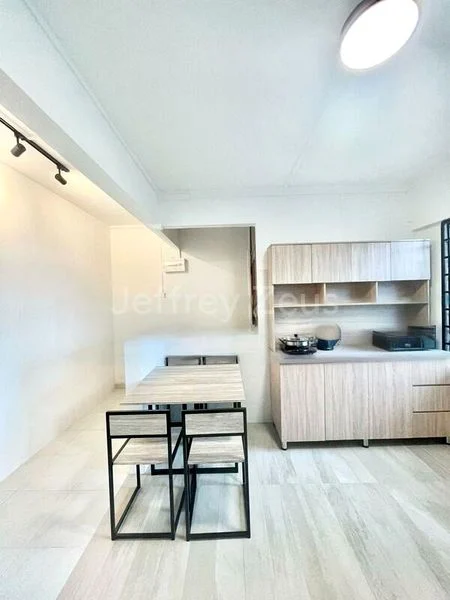 6 Bed Apartment (Condo) for Sale in  People's Park Complex - Image 11