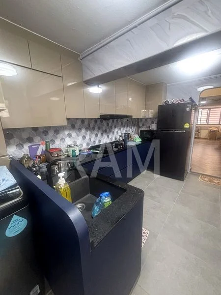 Common Room (HDB) for Rent in 129 Bukit Merah View - Image 5