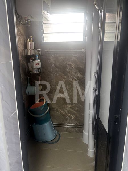 Common Room (HDB) for Rent in 129 Bukit Merah View - Image 6