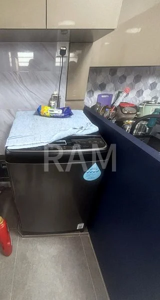 Common Room (HDB) for Rent in 129 Bukit Merah View - Image 4