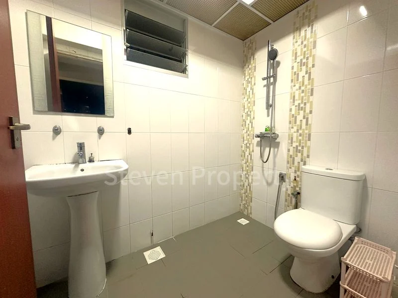 Common Room (HDB) for Rent in  512B Yishun Street 51 - Image 5