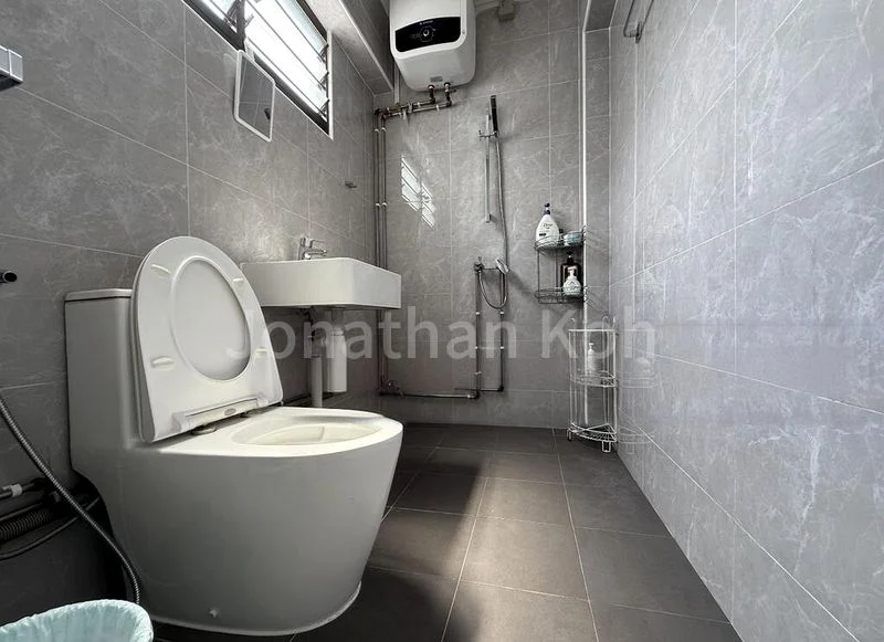 5 Room (5I) HDB for Rent in 124 Simei Street 1 - Image 2