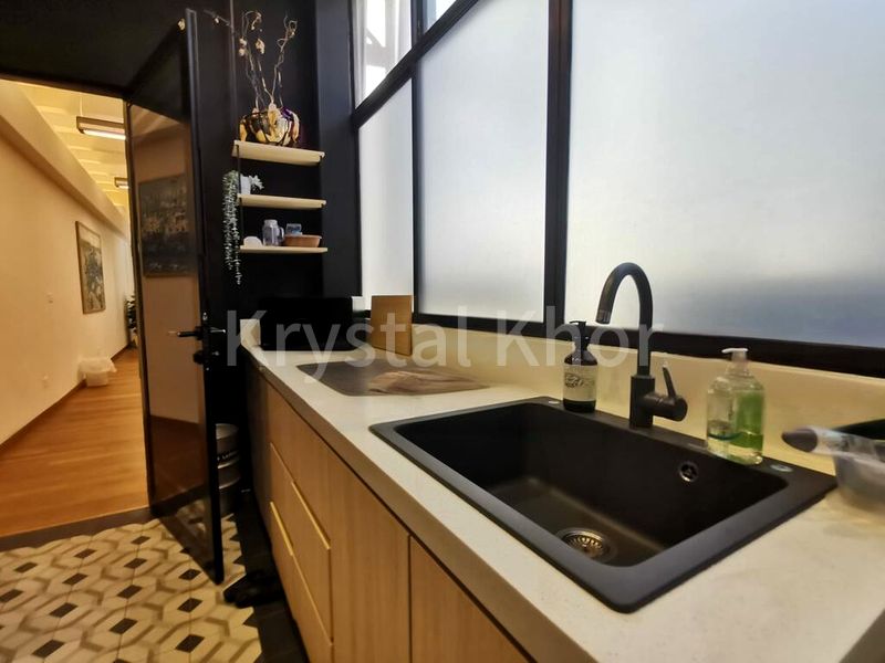 Office for Rent: A State-of-the-Art, Impeccably Renovated Shophouse ❤️️ Near MRT - Image 10