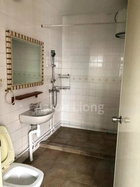 Common Room (HDB) for Rent in  12 Cantonment Close - Image 2