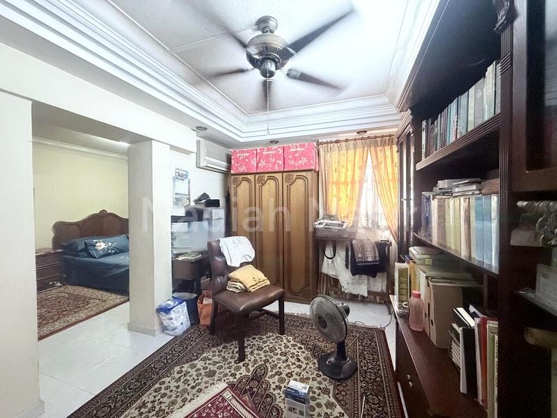 Jumbo HDB for Sale in  402 Woodlands Street 41 - Image 9