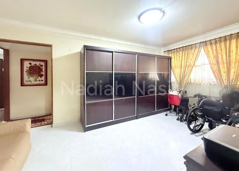 Jumbo HDB for Sale in  402 Woodlands Street 41 - Image 10