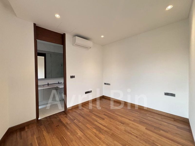 5 Bed Corner Terrace (Landed) for Sale in  Whitley Road - Image 1