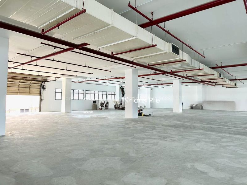 Light Industrial (B1) for Rent: ANG MO KIO HIGH CEILING STORAGE SPACE, with Aircon Ancillary Office & direct loading - Image 3