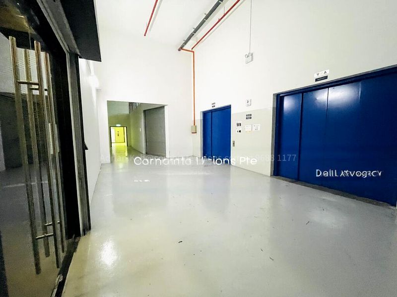 Light Industrial (B1) for Rent: ANG MO KIO HIGH CEILING STORAGE SPACE, with Aircon Ancillary Office & direct loading - Image 9