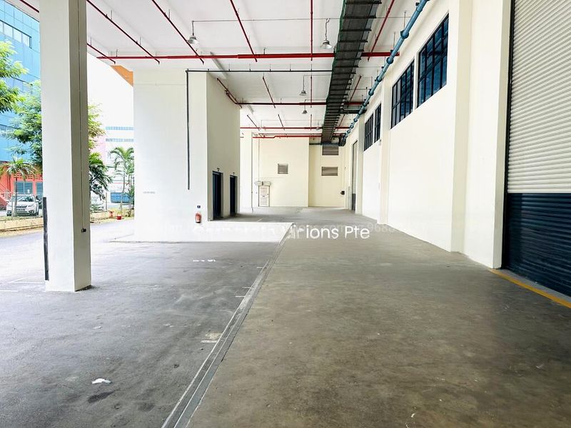 Light Industrial (B1) for Rent: ANG MO KIO HIGH CEILING STORAGE SPACE, with Aircon Ancillary Office & direct loading - Image 11