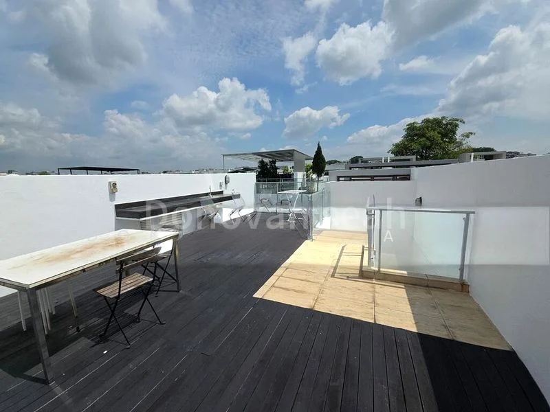 5 Bed Cluster House (Landed) for Sale in  Cabana - Image 3