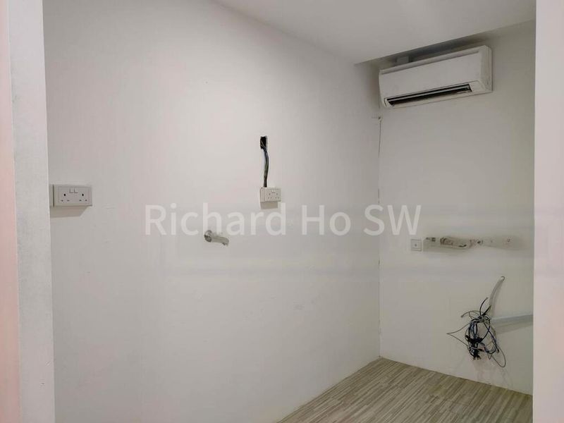 Other Retail for Sale: 193 Upper Paya Lebar Road Shop - Image 3