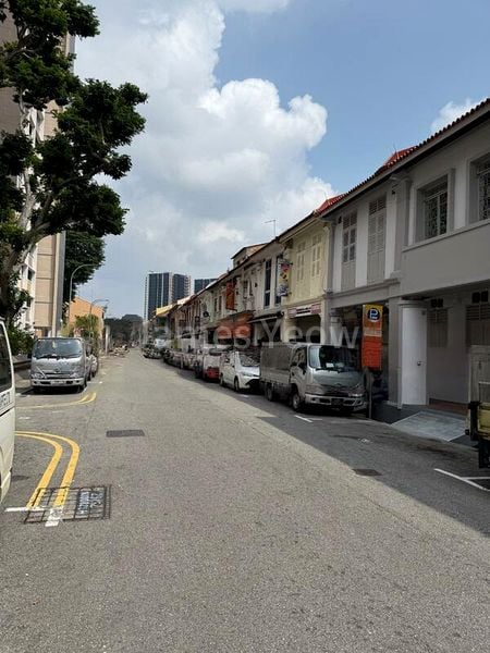 Food & Beverage for Rent: 79 Rowell Road - Image 3