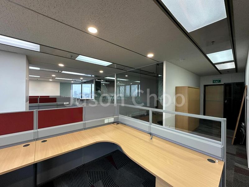 Office for Rent: United Square - Image 3