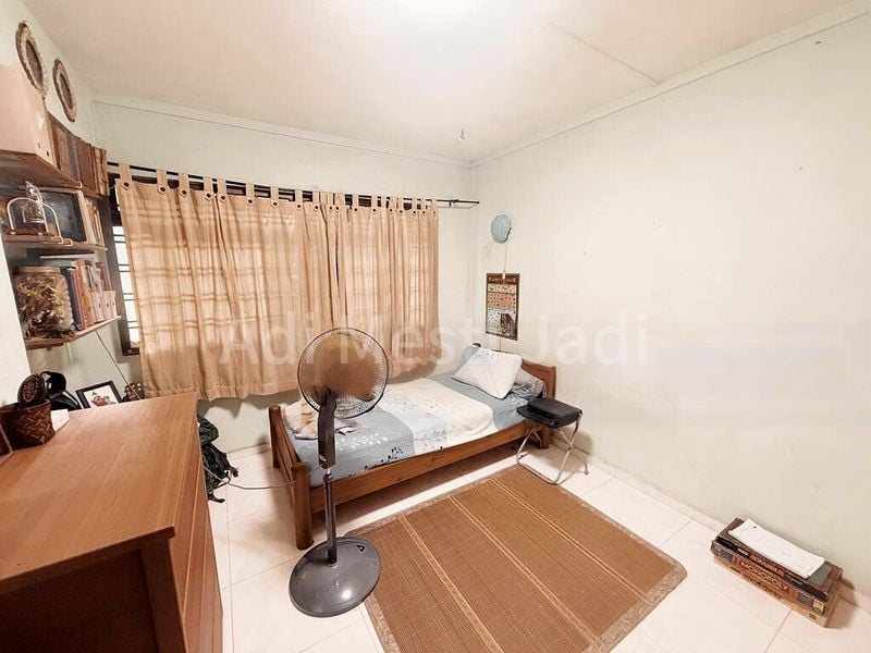 5 Room (5I) HDB for Sale in  897C Woodlands Drive 50 - Image 4