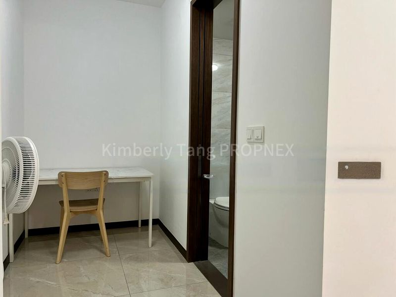 2 Bed Condo for Sale in  Normanton Park - Image 5